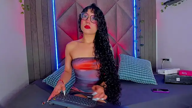 BriaConner  online show from May 23, 2:54 am