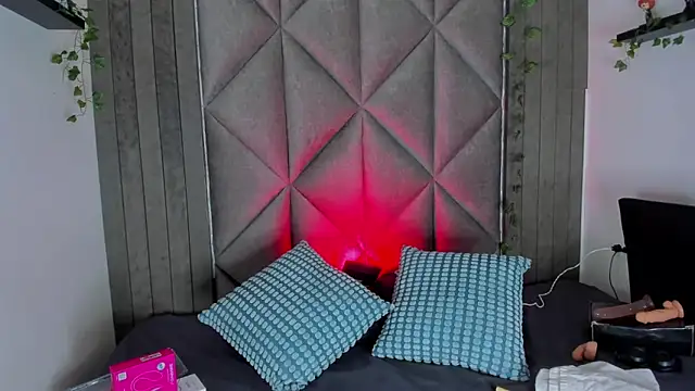 BriaConner  online show from March 17, 2:58 am