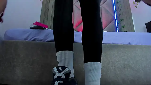 BriaConner  online show from April 11, 2:52 am