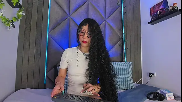 BriaConner  online show from October 17, 2:48 am