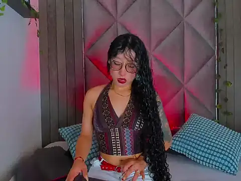 Snapshot of BriaConner_ chatting on June 26, 2:50 am BriaConner online show from June 26, 2:50 am