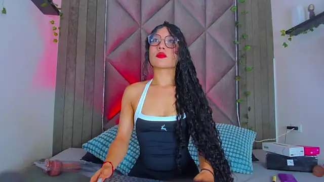 BriaConner  online show from May 30, 3:02 am