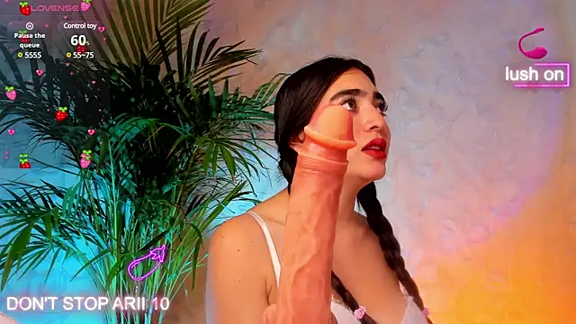 Snapshot of Arii_vega_ chatting on January 29, 11:56 pm Arii vega online show from January 29, 11:56 pm