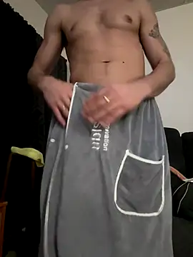 freakyPR online show from December 19, 4:05 am