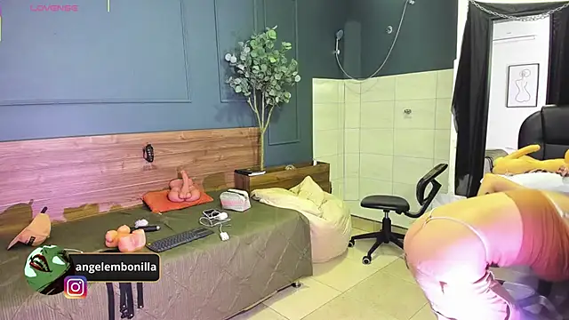 megan morgan01 online show from March 21, 11:25 am