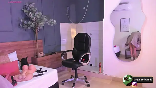 megan morgan01 online show from December 4, 12:04 pm