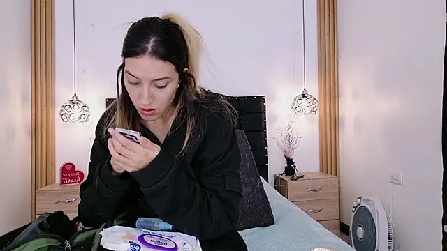 FULL TENTATION  online show from April 13, 8:46 pm