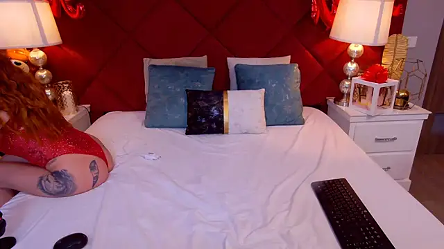 MinnieDrew online show from February 14, 7:58 pm