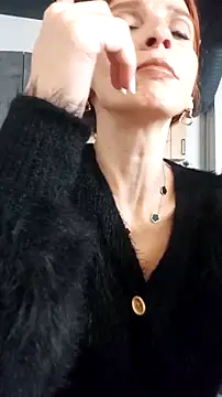 MinnieDrew online show from November 20, 7:58 pm