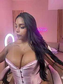 MadeleineSanez online show from May 5, 3:20 am