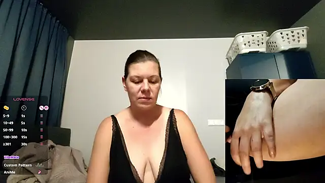 Snapshot of Jenny_Ladynight chatting on July 24, 6:48 pm Jenny Ladynight online show from July 24, 6:48 pm