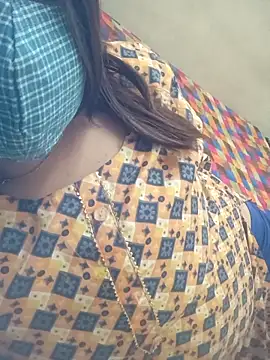 Naughty-Trisha online show from November 13, 8:40 am