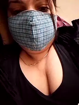 Naughty-Trisha online show from December 15, 7:25 am