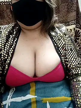Snapshot of Naughty-Trisha chatting on February 13, 4:07 pm Naughty-Trisha online show from February 13, 4:07 pm