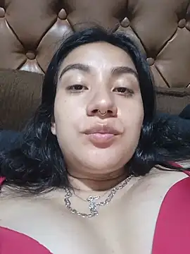Snapshot of Hellen_Alex chatting on May 25, 2:27 pm Hellen Alex online show from May 25, 2:27 pm