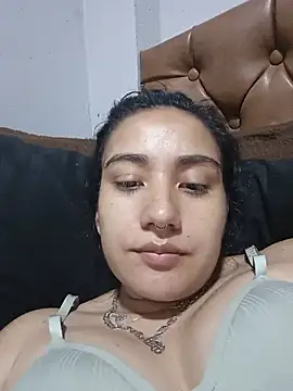 Snapshot of Hellen_Alex chatting on May 14, 2:25 pm Hellen Alex online show from May 14, 2:25 pm