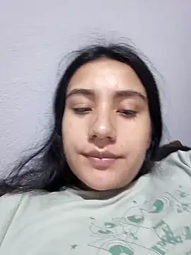 Snapshot of Hellen_Alex chatting on May 13, 2:24 pm Hellen Alex online show from May 13, 2:24 pm