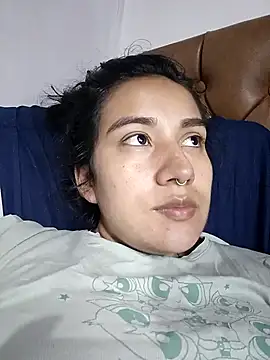 Snapshot of Hellen_Alex chatting on May 4, 1:14 pm Hellen Alex online show from May 4, 1:14 pm