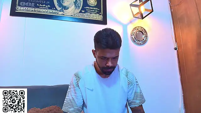 Snapshot of max_ashley_mds chatting on June 21, 1:39 pm max ashley mds online show from June 21, 1:39 pm