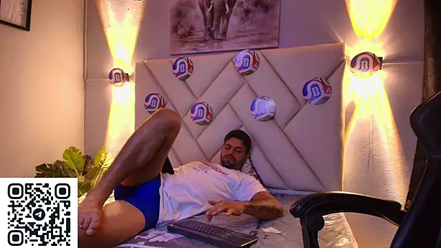 Snapshot of max_ashley_mds chatting on June 23, 1:31 pm max ashley mds online show from June 23, 1:31 pm