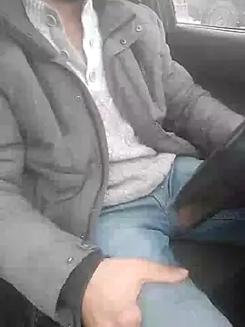 Snapshot of okan3456ok chatting on December 3, 6:21 am okan3456ok online show from December 3, 6:21 am