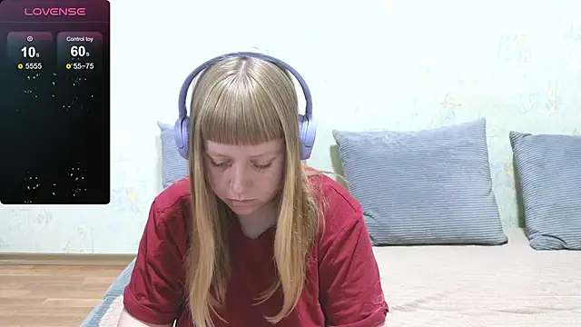 June shy0 online show from May 31, 8:09 am