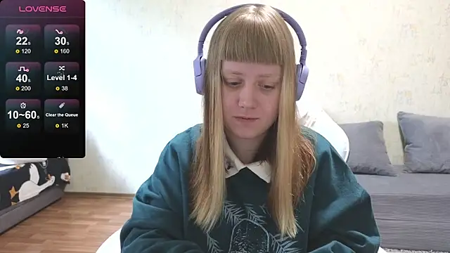 June shy0 online show from May 7, 8:28 am