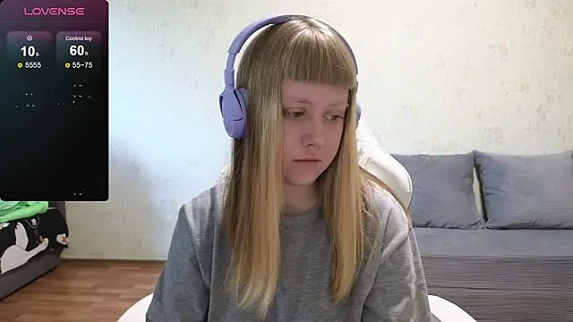 June shy0 online show from May 9, 8:18 am
