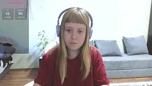 Snapshot of June_shy0 chatting on June 14, 8:37 am June shy0 online show from June 14, 8:37 am