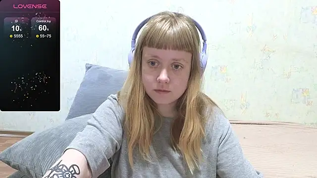 Snapshot of June_shy0 chatting on June 10, 7:09 am June shy0 online show from June 10, 7:09 am