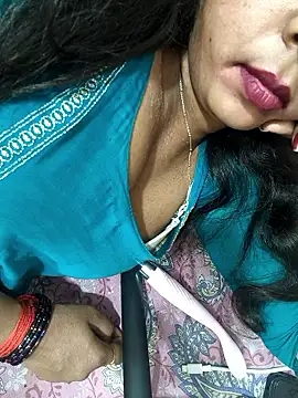 Snapshot of Sharmila-Singh chatting on February 24, 7:59 pm Sharmila-Singh online show from February 24, 7:59 pm