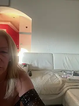 sissytrainz online show from March 13, 6:29 am