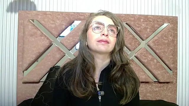 Snapshot of _isaabellaa chatting on June 23, 1:09 pm isaabellaa online show from June 23, 1:09 pm