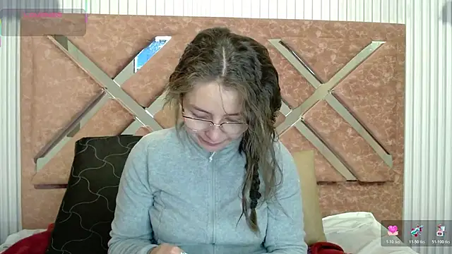  isaabellaa online show from May 17, 1:11 pm