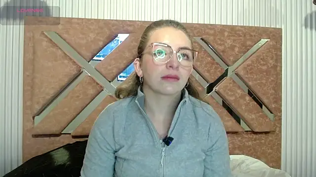  isaabellaa online show from May 31, 11:16 am