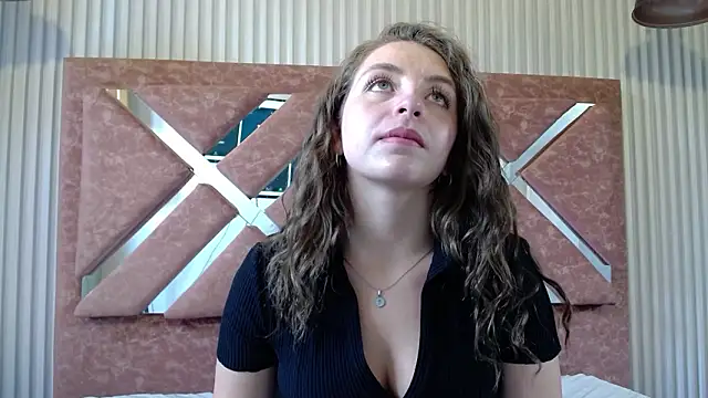  isaabellaa online show from March 26, 3:54 pm