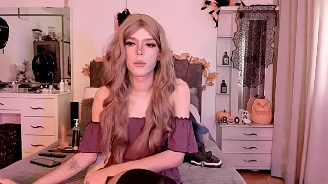 Snapshot of billiesimons2 chatting on October 28, 7:57 pm billiesimons2 online show from October 28, 7:57 pm