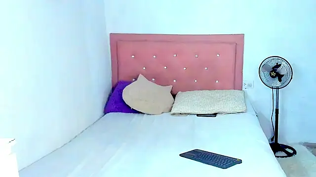 Criss Ariana online show from September 22, 9:32 pm