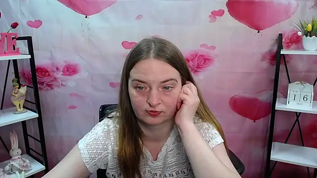 Snapshot of FreyaDak chatting on May 17, 5:02 pm FreyaDak online show from May 17, 5:02 pm