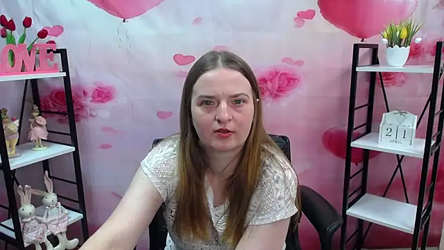 Snapshot of FreyaDak chatting on April 21, 5:08 pm FreyaDak online show from April 21, 5:08 pm
