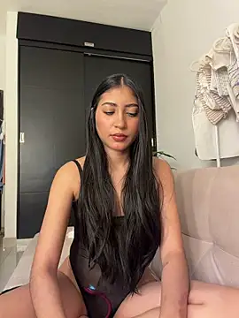 Snapshot of Sweetnaughtygirl_ chatting on June 12, 3:59 am Sweetnaughtygirl online show from June 12, 3:59 am