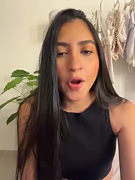 Sweetnaughtygirl  online show from April 15, 12:16 am