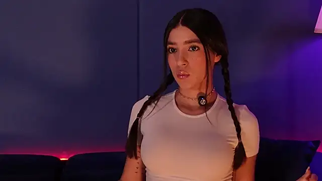 Olivia Collins1 online show from February 1, 8:18 pm