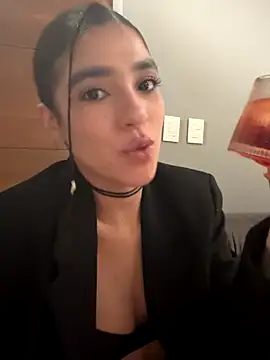 Olivia Collins1 online show from November 30, 5:19 am