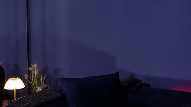 Olivia Collins1 online show from February 21, 12:23 am