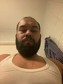 malout123J online show from March 15, 6:15 pm