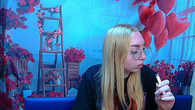 BeatriceFly online show from May 8, 12:53 pm