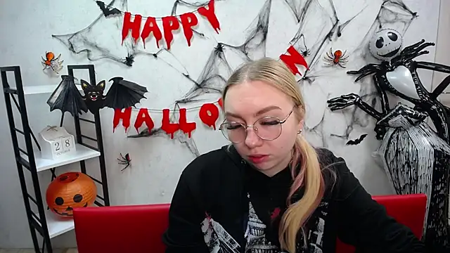 Snapshot of BeatriceFly chatting on October 29, 12:48 pm BeatriceFly online show from October 29, 12:48 pm