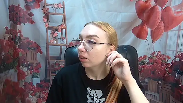 BeatriceFly online show from May 24, 11:43 am