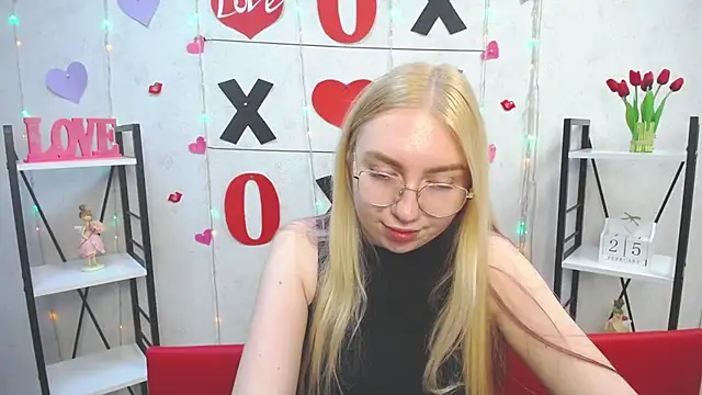 Snapshot of BeatriceFly chatting on February 25, 12:27 pm BeatriceFly online show from February 25, 12:27 pm